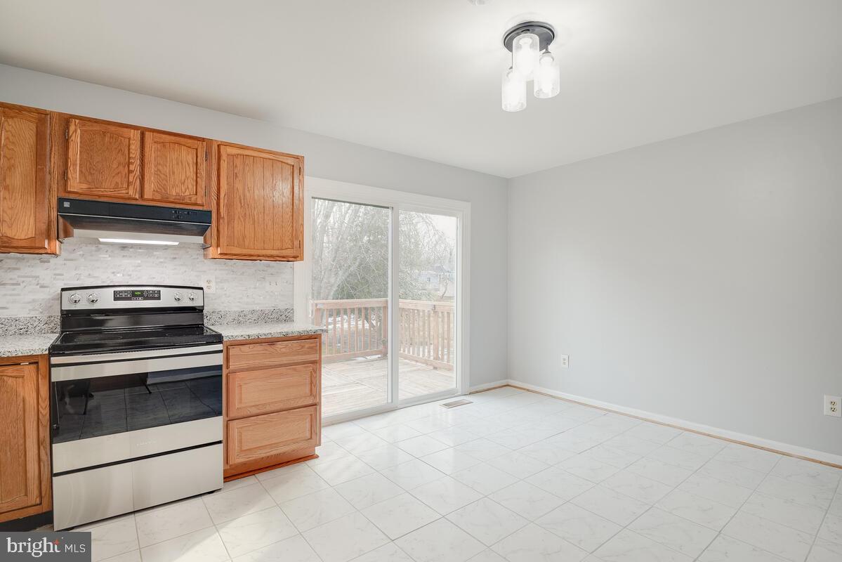 9104 Townsend Lane Clinton, MD 20735 - Photo 11 of 42