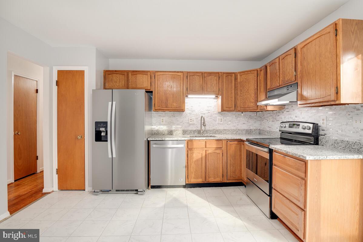 9104 Townsend Lane Clinton, MD 20735 - Photo 12 of 42