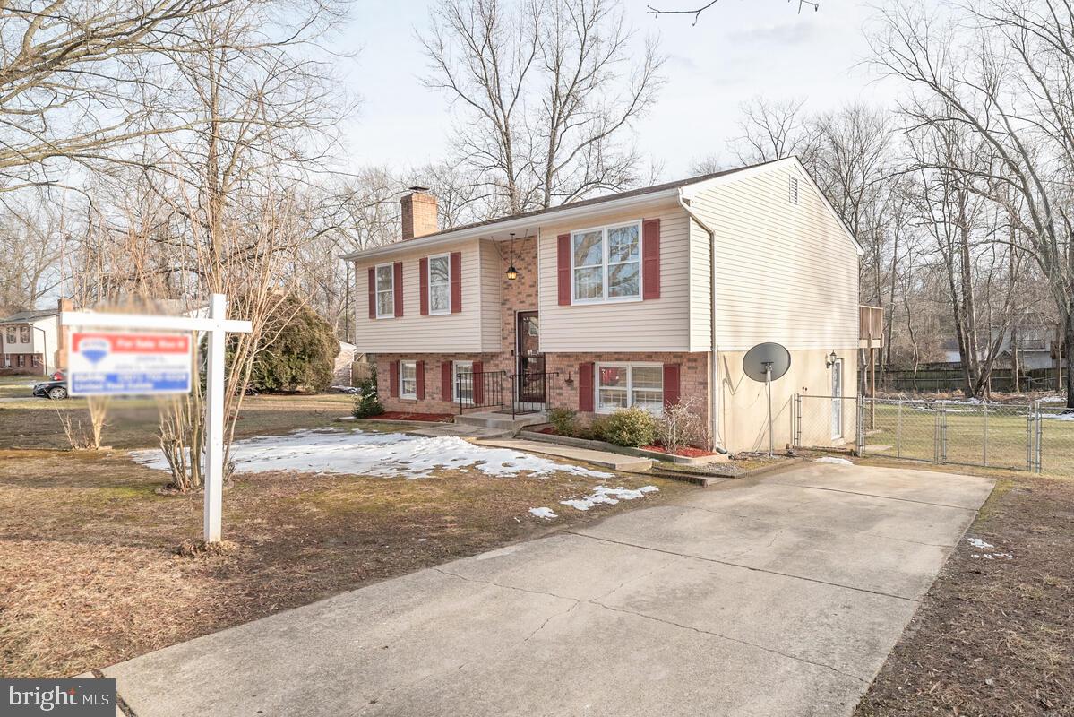 9104 Townsend Lane Clinton, MD 20735 - Photo 3 of 42