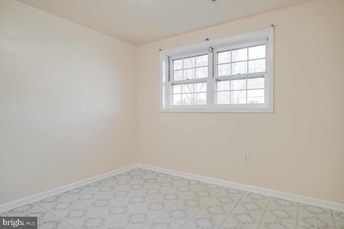 9104 Townsend Lane Clinton, MD 20735 - Photo 35 of 42
