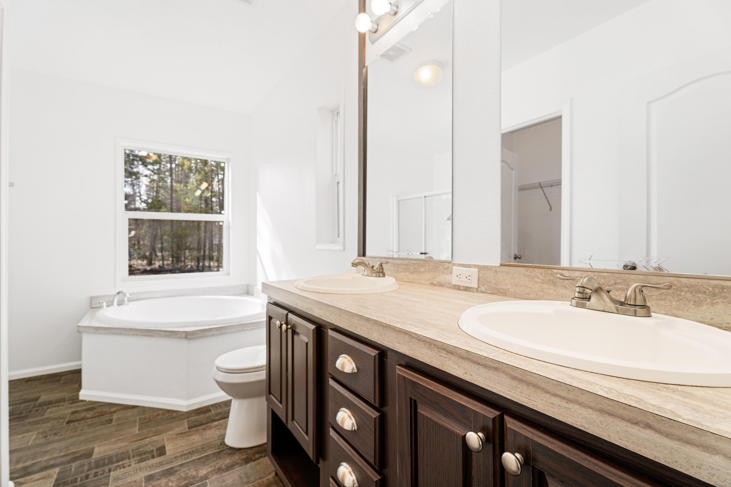 52657 Skidgel Road La Pine, OR 97739 - Photo 16 of 36 13-Bathroom