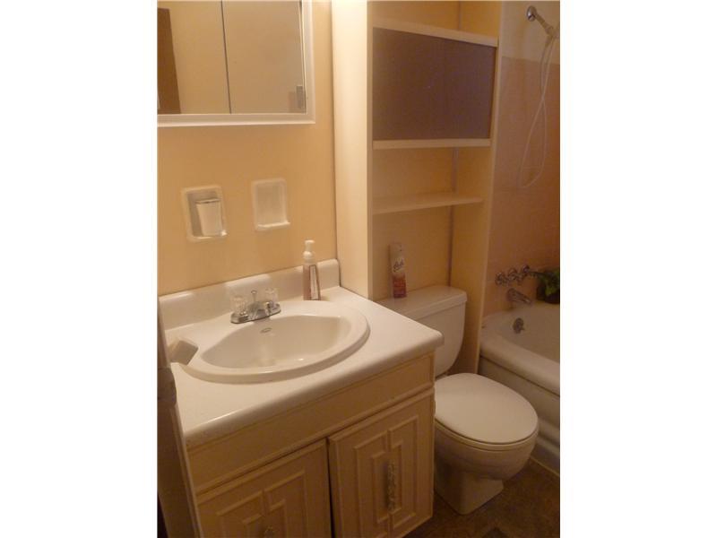 2460 Sickle Road Indianapolis, IN 46219 - Photo 9 of 15 Gallery Image 9