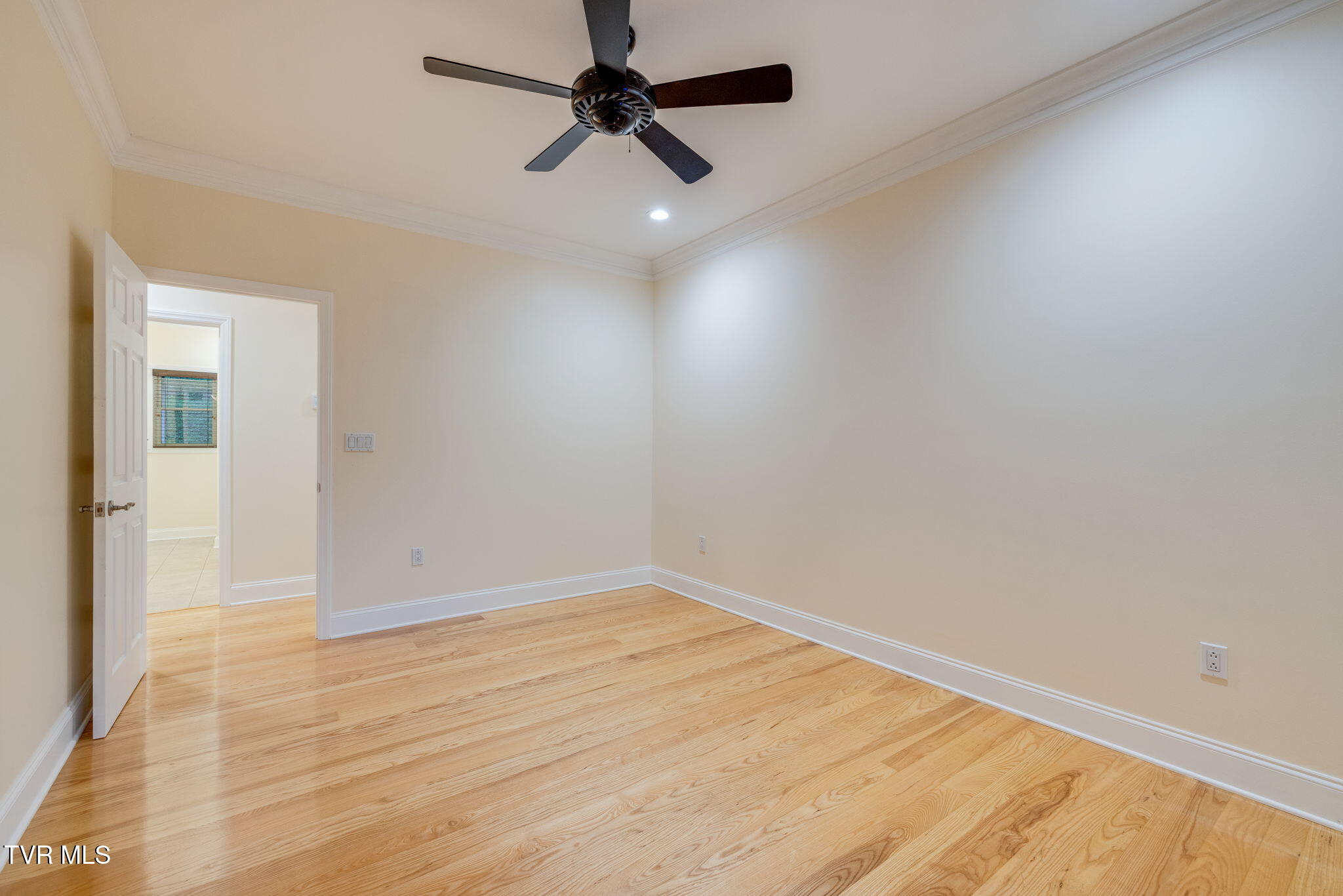 1320 Sun Tree Road Unicoi, TN 37692 - Photo 29 of 42 029