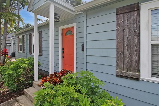 $3,600 | 2321 18th Avenue West, Bradenton, FL 34205