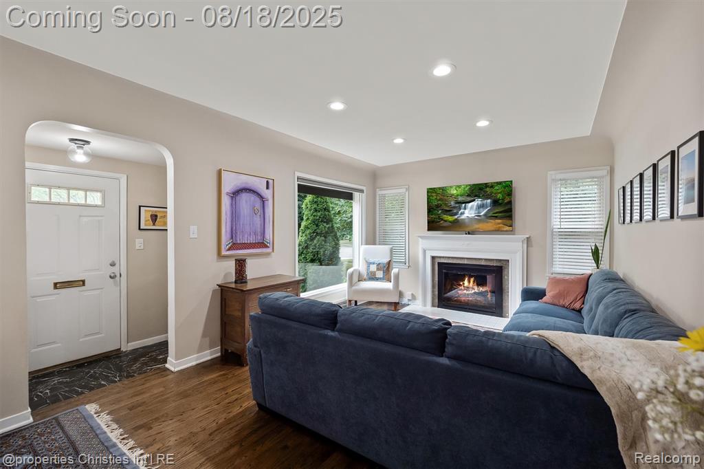 1652 Taunton Road Birmingham, MI 48009 - Photo 5 of 33 Gallery Image 5