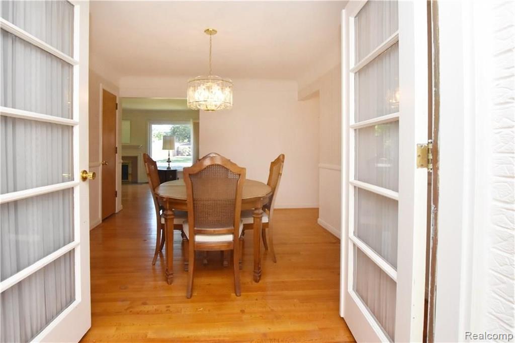 16279 Beverly Road Franklin, MI 48025 - Photo 10 of 38