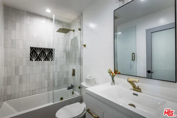 $2,398,000 | 3589 Multiview Drive, Los Angeles, CA 90068