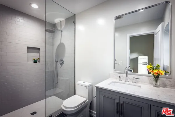 $2,398,000 | 3589 Multiview Drive, Los Angeles, CA 90068