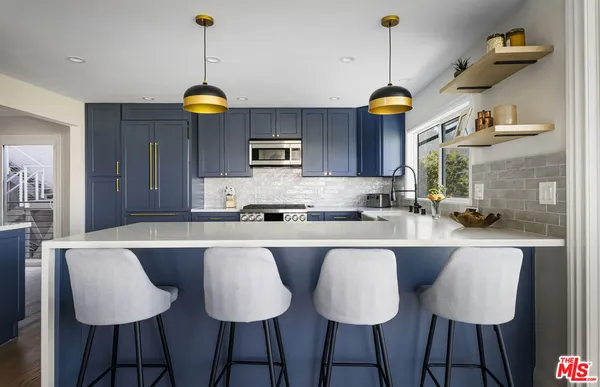 $2,398,000 | 3589 Multiview Drive, Los Angeles, CA 90068