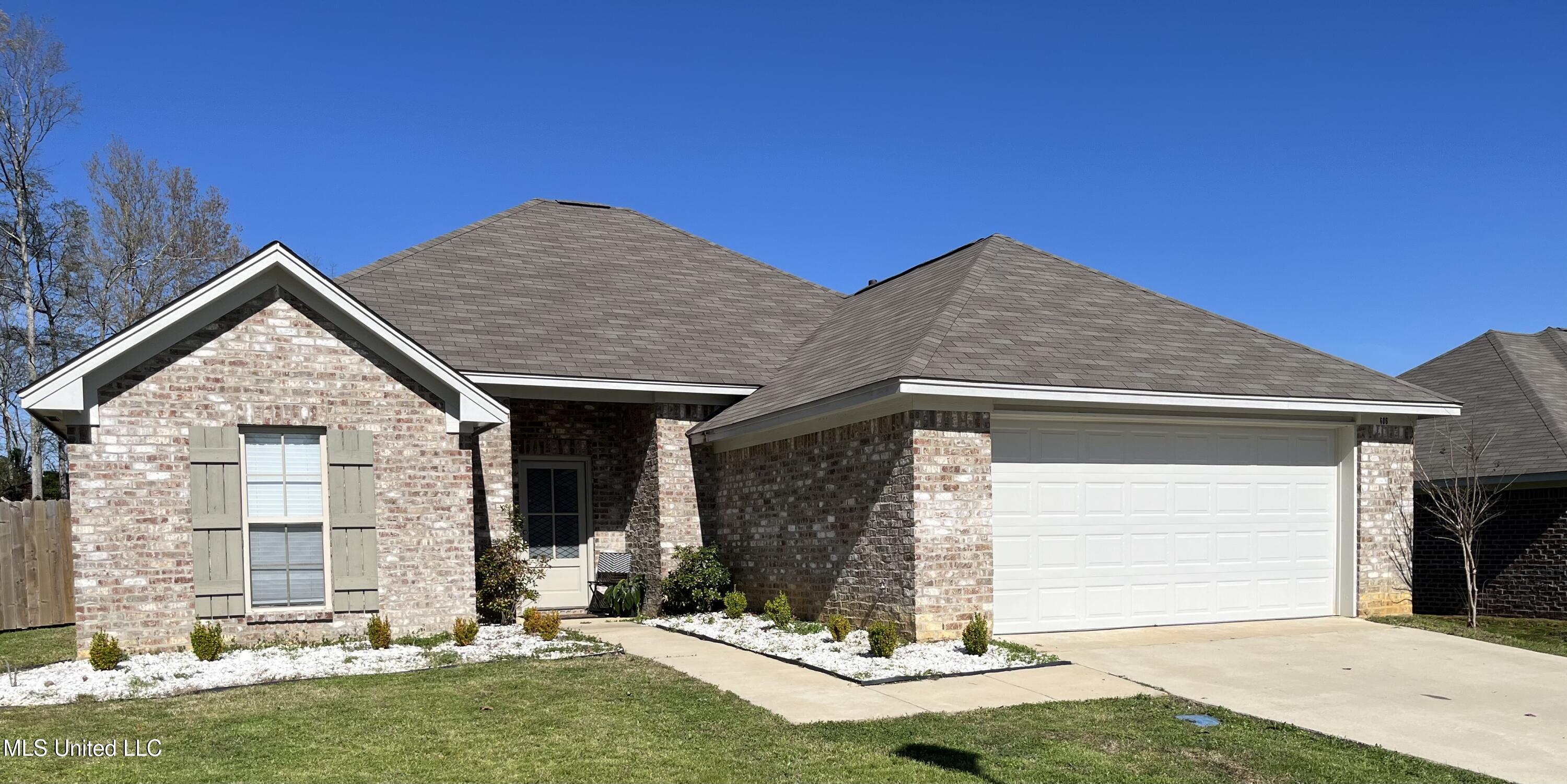 606 Silver Cove Pearl, MS 39208 - Photo 2 of 18 IMG_5331