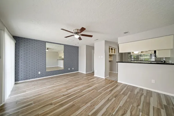 $1,295 | 13464 Castilian Drive, Unit 2, Houston, TX 77015