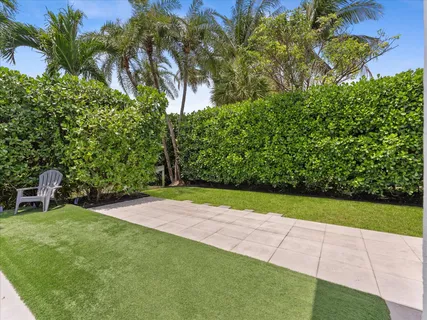 $2,995,000 | 1002 Lake Shore Drive, Delray Beach, FL 33444