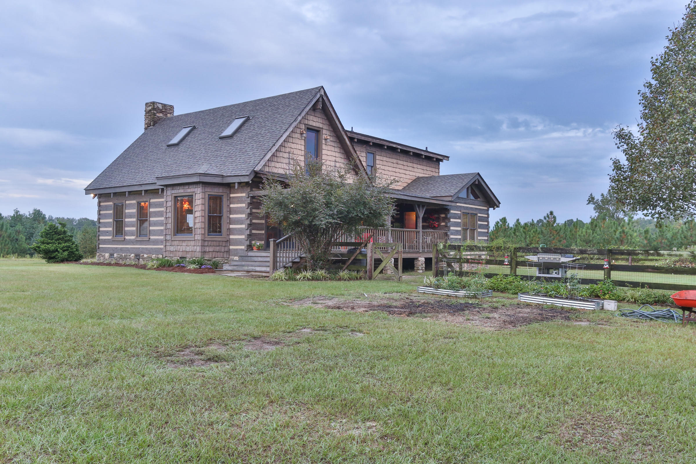 566 Springhill Church Road Hamlet, NC 28345 - Photo 6 of 60 1O8A8375