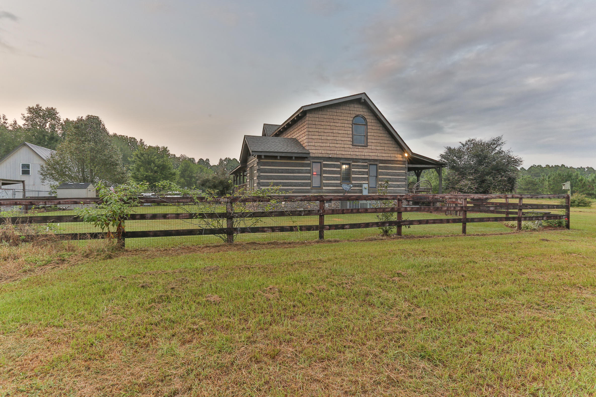 566 Springhill Church Road Hamlet, NC 28345 - Photo 10 of 60 1O8A8351