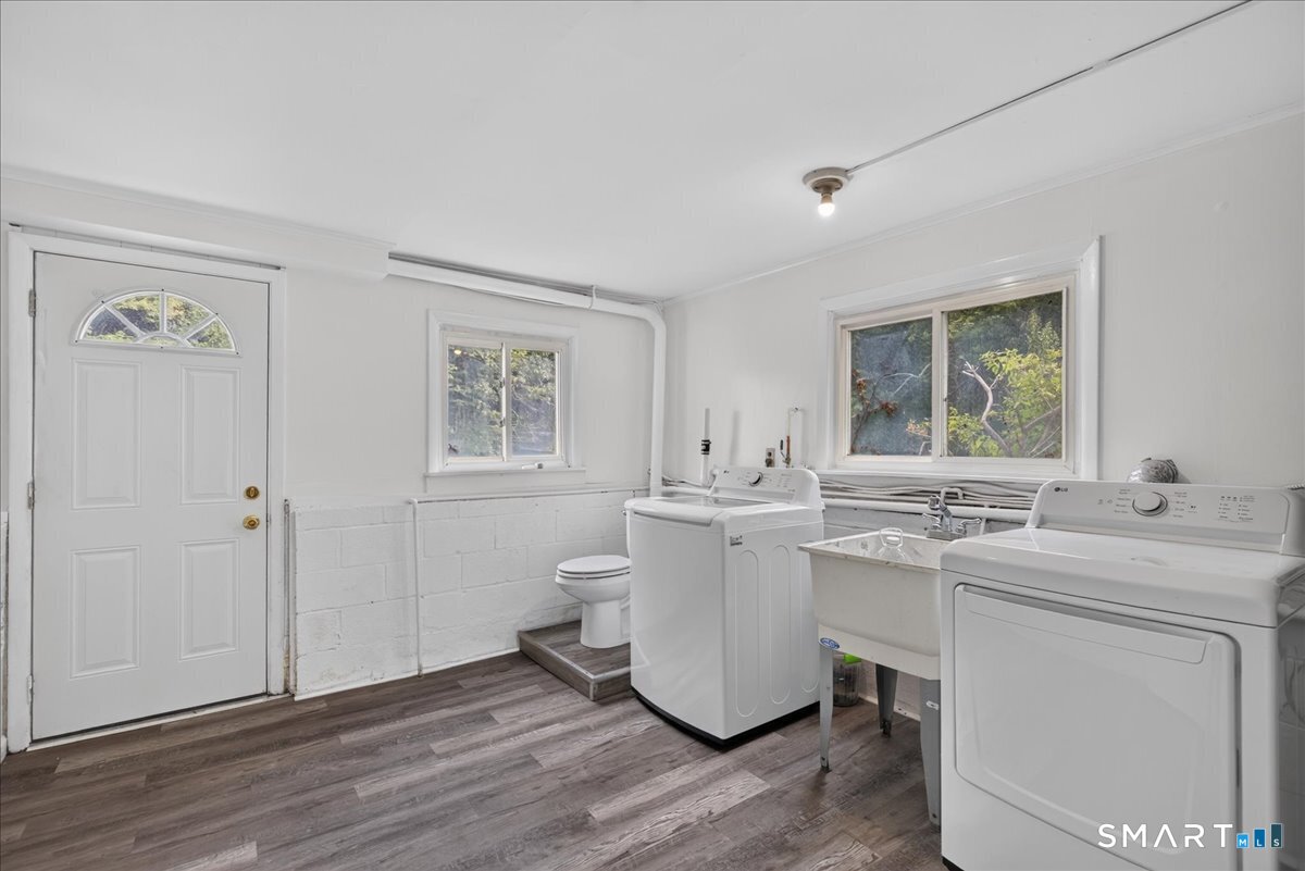 6 Paugussett Road Newtown, CT 06482 - Photo 28 of 40 Gallery Image 28