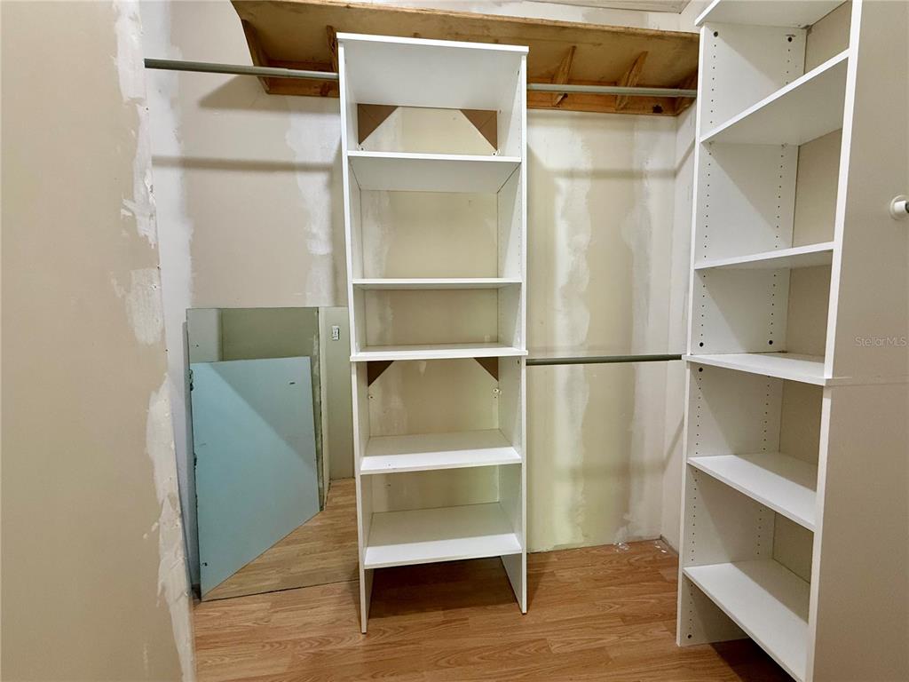 21471 Northwest 172nd Road High Springs, FL 32643 - Photo 10 of 26 a view of an empty walk in closet