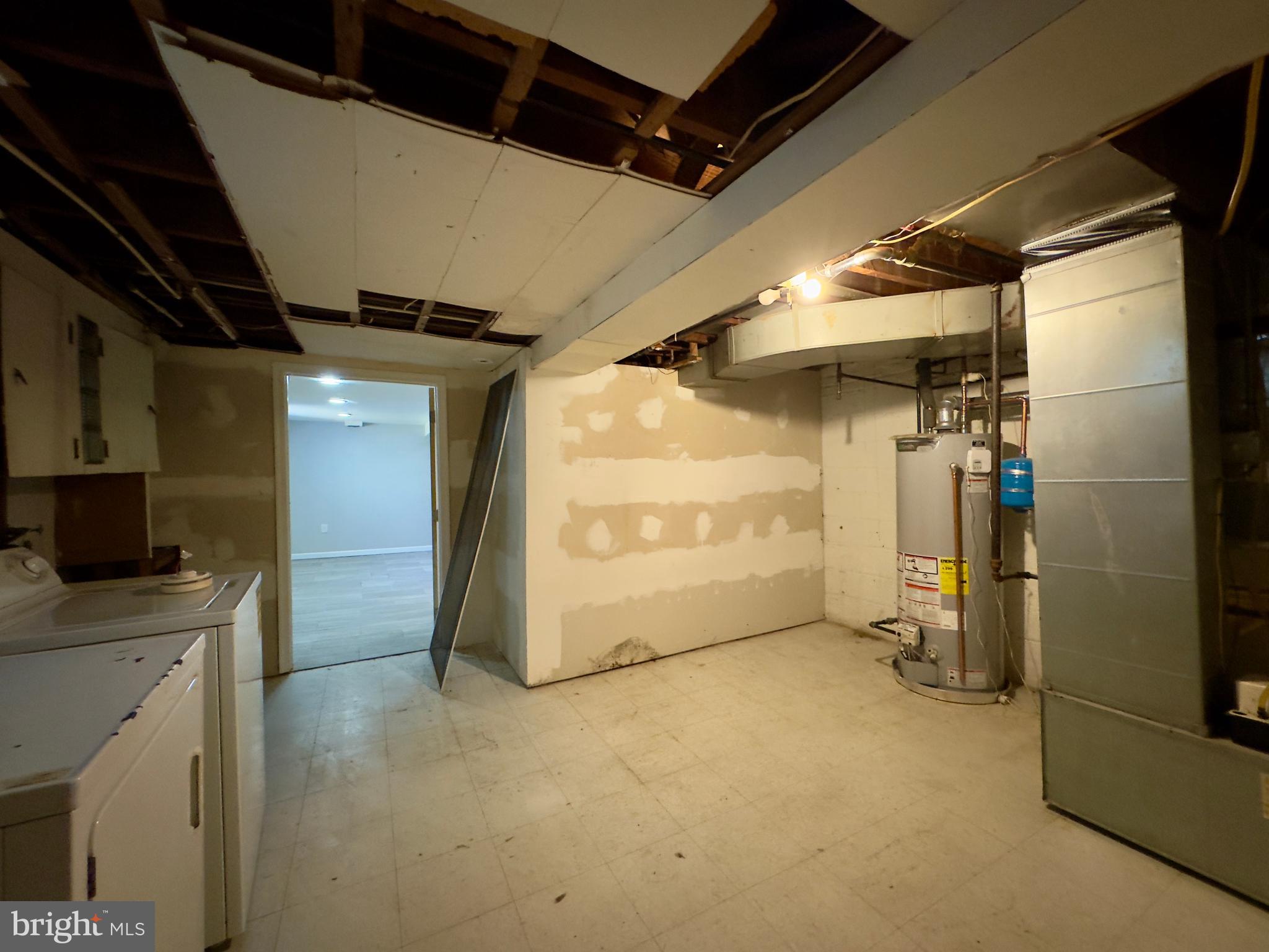 3710 Springwood Avenue Baltimore, MD 21206 - Photo 5 of 24 a view of a garage