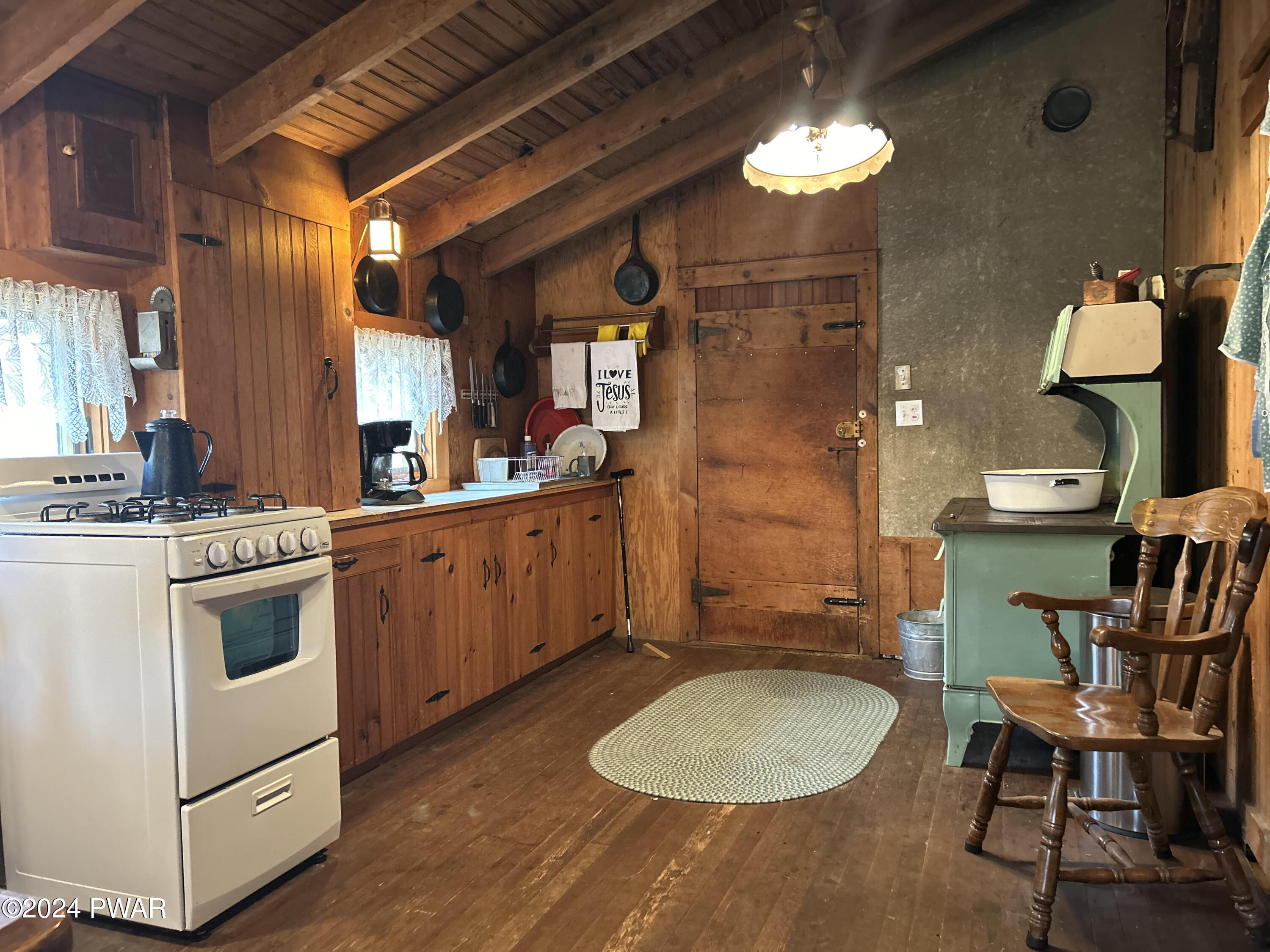118 Brewster Road Dingmans Ferry, PA 18328 - Photo 17 of 23