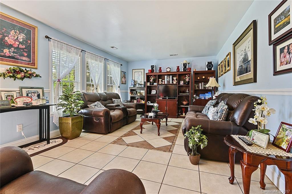 7101 Riding Trail Road, Unit 1 Charlotte, NC 28212 - Photo 3 of 14 a living room with furniture