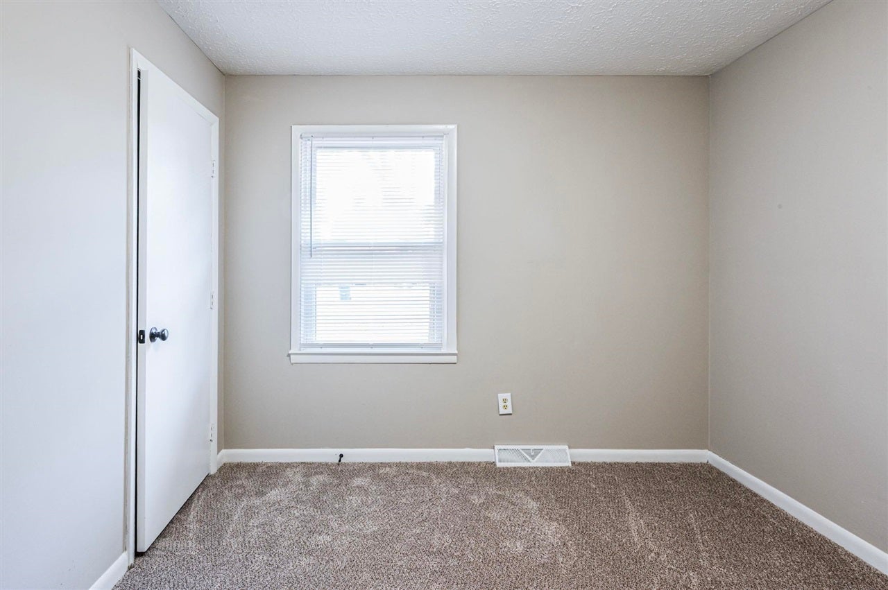 2120 Robin Road Bowling Green, KY 42101 - Photo 19 of 26 Gallery Image 19