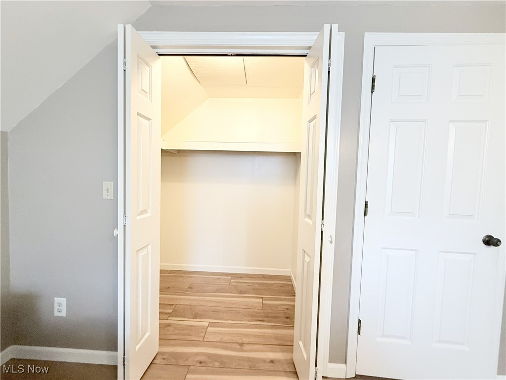 4901 Kings Creek Road Weirton, WV 26062 - Photo 21 of 28 View of walk-in closet