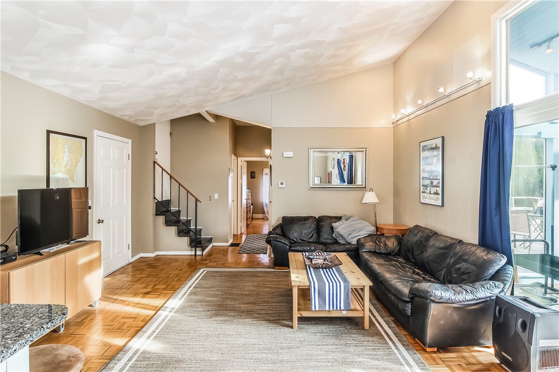 7 Captain Freebody Road Narragansett, RI 02882 - Photo 4 of 37 Gallery Image 4