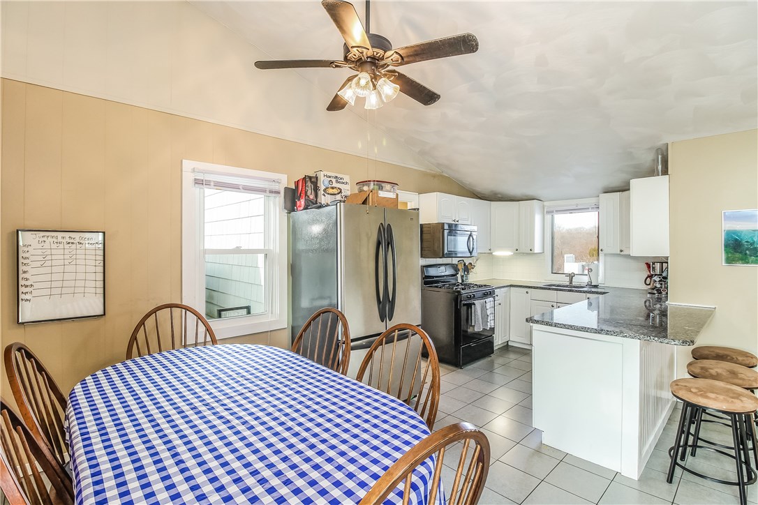 7 Captain Freebody Road Narragansett, RI 02882 - Photo 7 of 37 Gallery Image 7