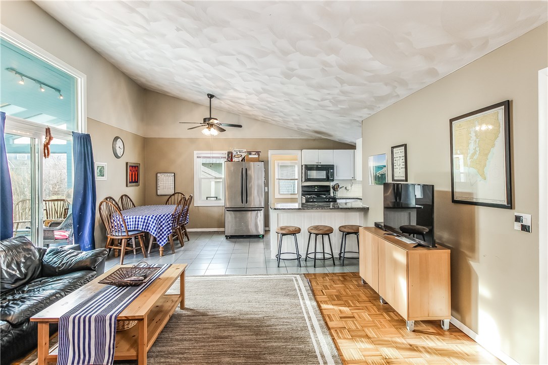 7 Captain Freebody Road Narragansett, RI 02882 - Photo 8 of 37 Gallery Image 8