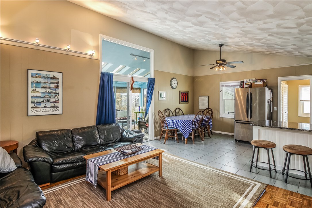 7 Captain Freebody Road Narragansett, RI 02882 - Photo 9 of 37 Gallery Image 9