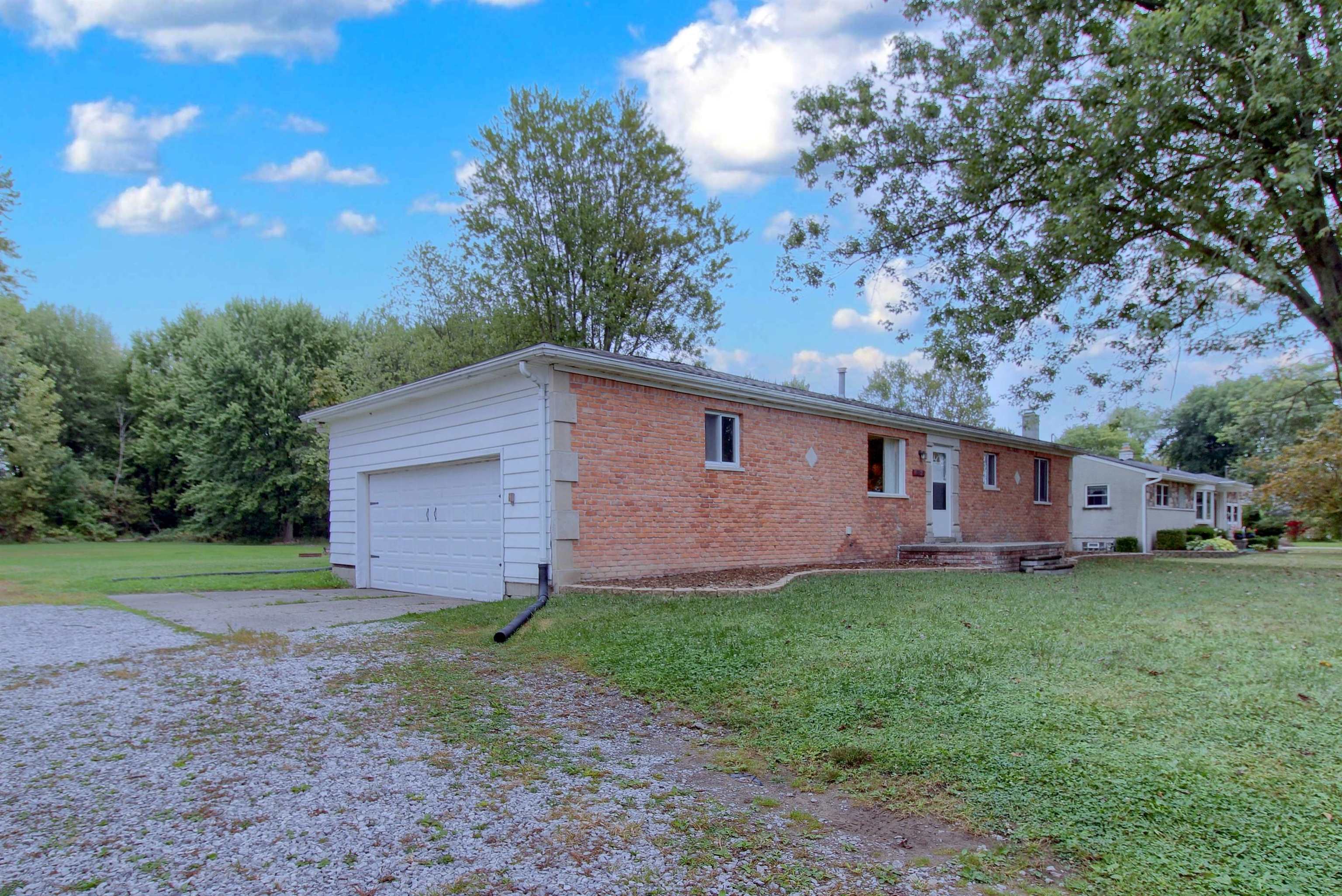48725 Sugarbush Road Chesterfield, MI 48047 - Photo 2 of 25