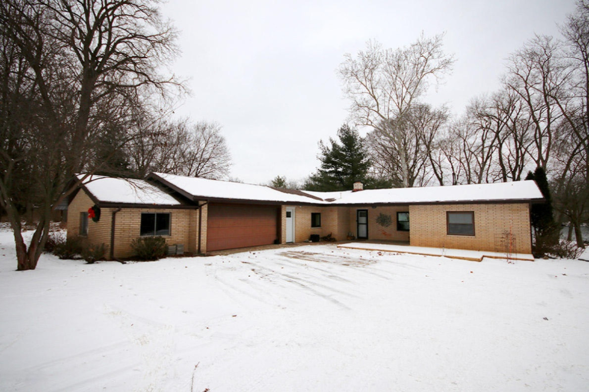 2815 Copp Road Niles, MI 49120 - Photo 1 of 43 IMG_3701