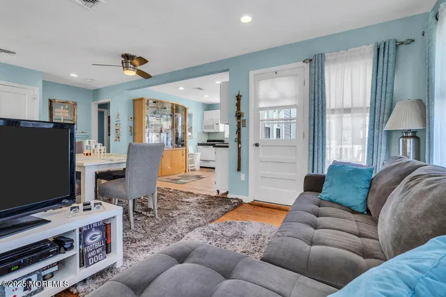 $949,000 | 305 Hamilton Avenue, Seaside Heights, NJ 08751