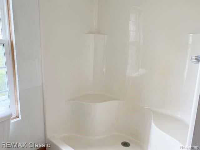 2800 Wixom Road Commerce Township, MI 48382 - Photo 30 of 38 Full bath dual entry shower