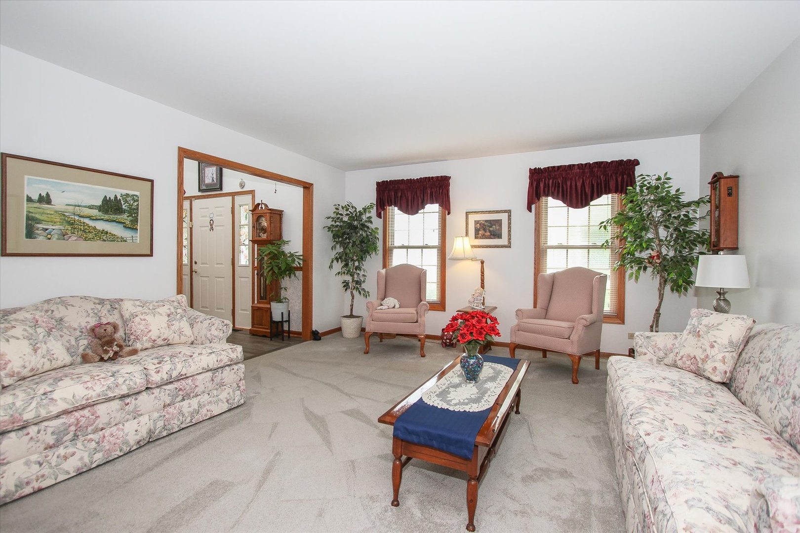 2153 Jordan Circle Elgin, IL 60123 - Photo 7 of 41