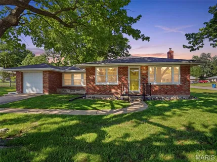 $175,000 | 3631 Park Crest Drive, St. Louis, MO 63125