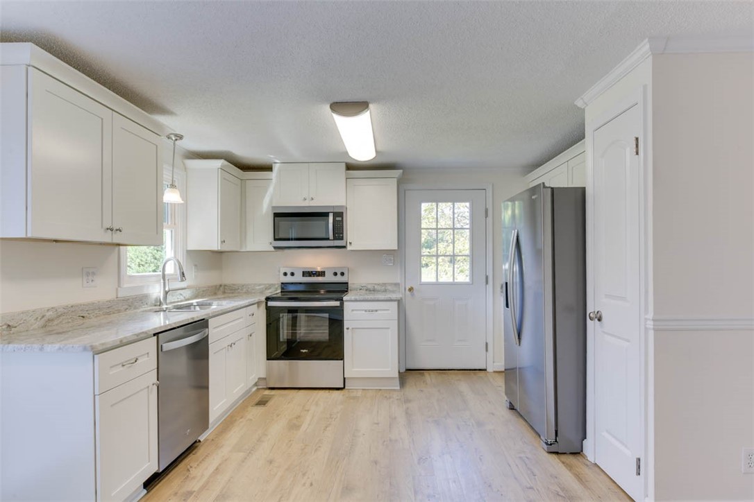 100 Quail Road Yorktown, VA 23692 - Photo 15 of 35