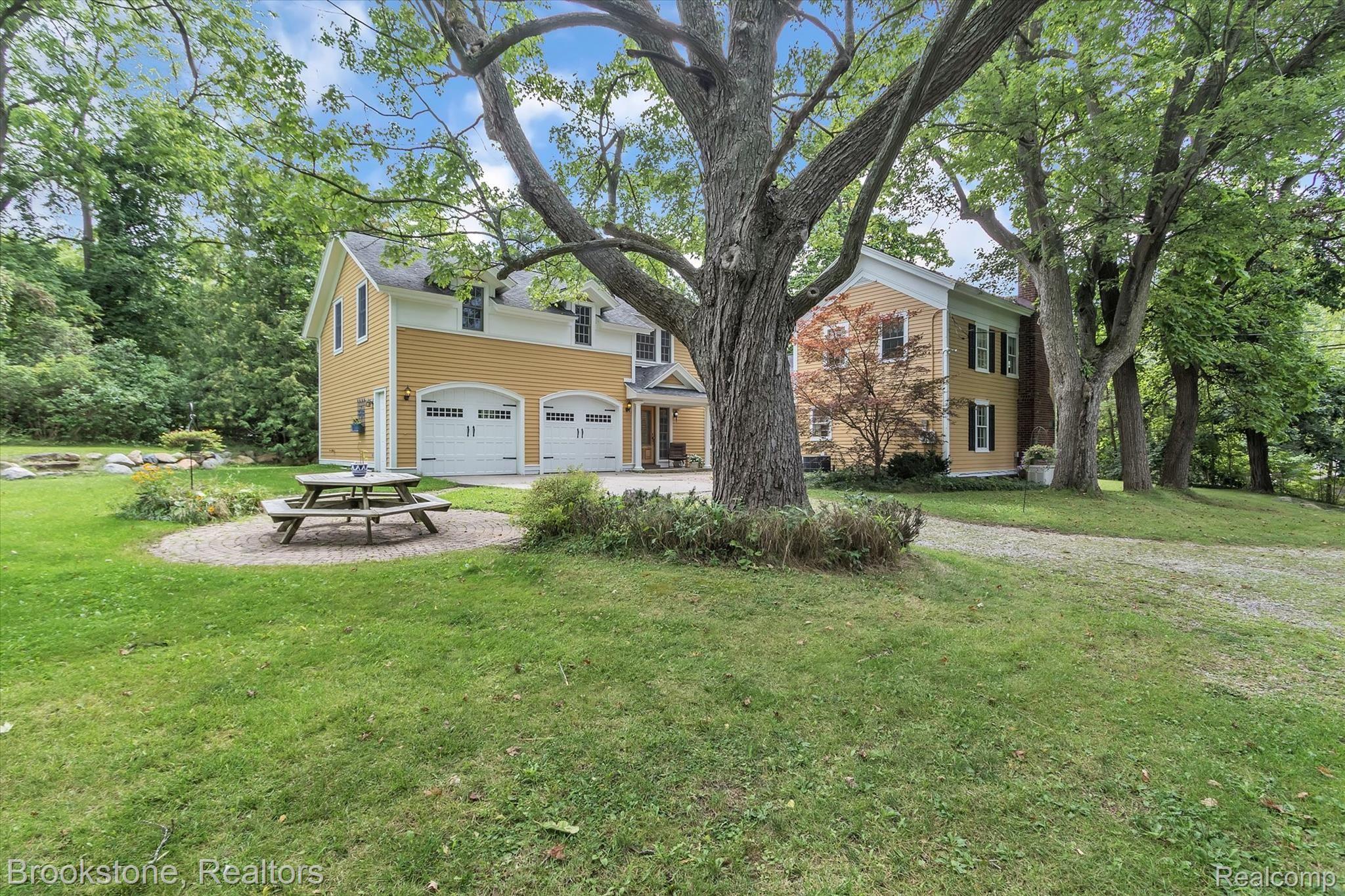 885 East Romeo Road Leonard, MI 48367 - Photo 55 of 60 55--WindowStill-Real-Estate-Photography-55.jpg