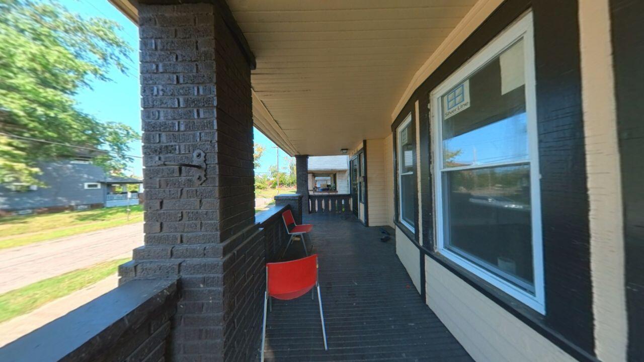 925 Parkway Road Cleveland, OH 44108 - Photo 28 of 29 Porch_