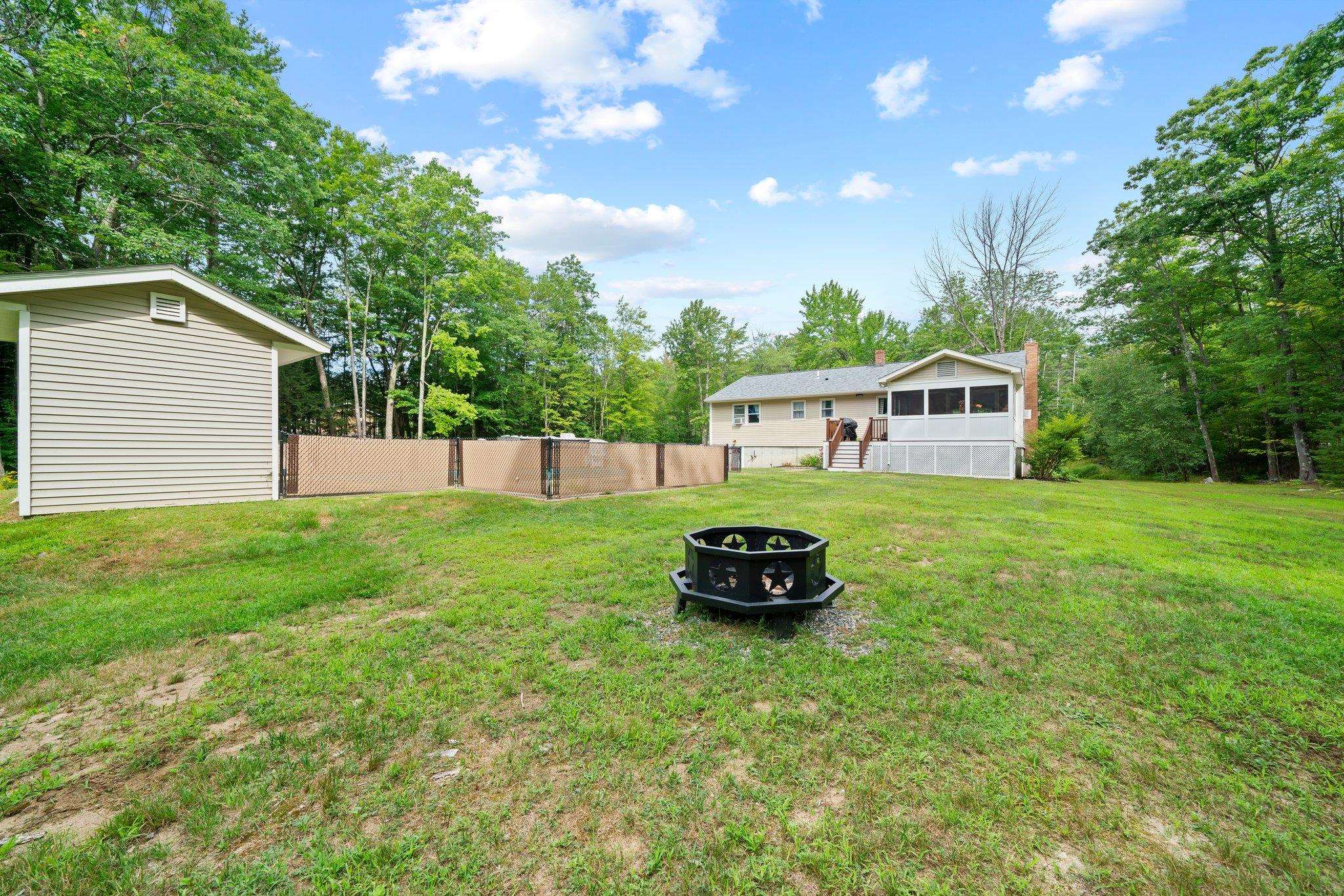 350 Bedford Road New Boston, NH 03070 - Photo 5 of 32
