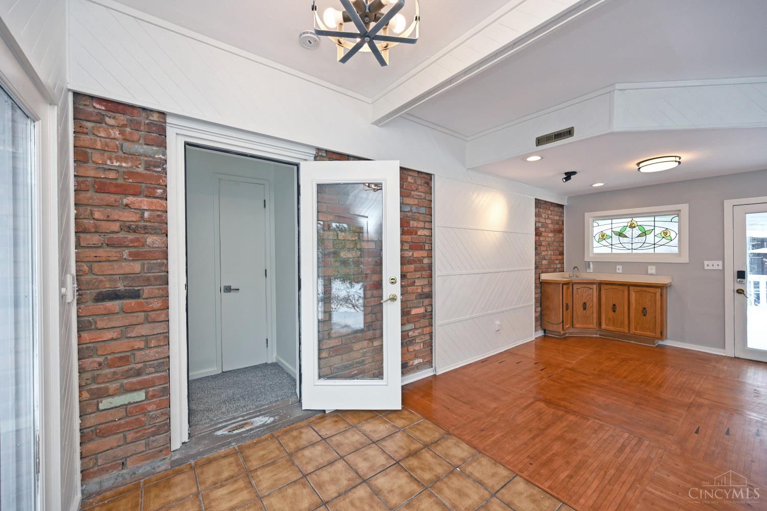 472 Craig Road Cincinnati, OH 45244 - Photo 27 of 56