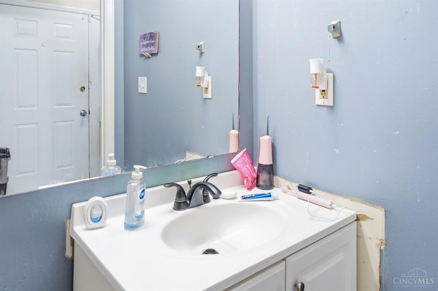 3433 Reading Road Cincinnati, OH 45229 - Photo 21 of 54