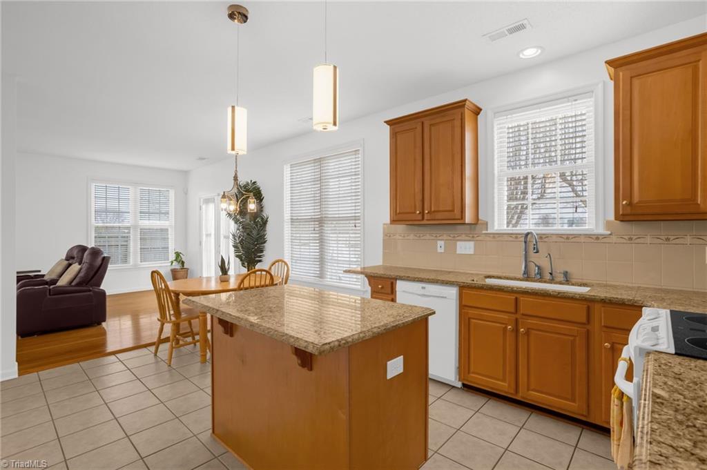 3716 Shadow Ridge Drive High Point, NC 27265 - Photo 12 of 38 Gallery Image 12