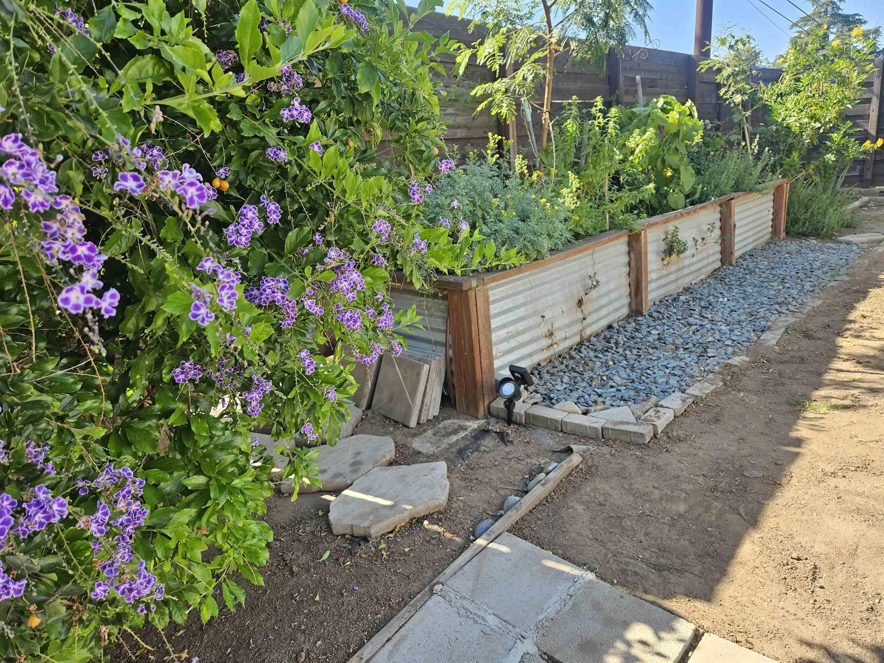 727 North Main Avenue Fallbrook, CA 92028 - Photo 8 of 22