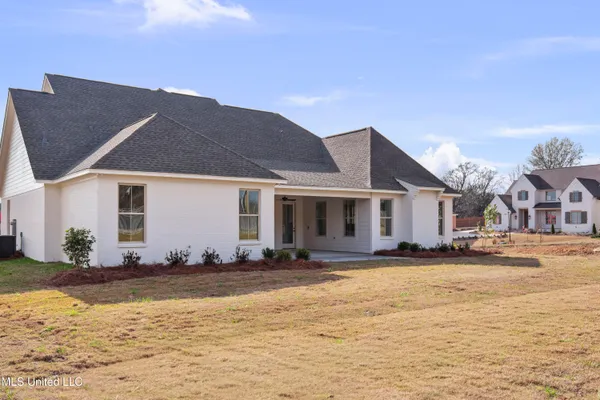 $890,000 | 216 Parke Drive, Ridgeland, MS 39157