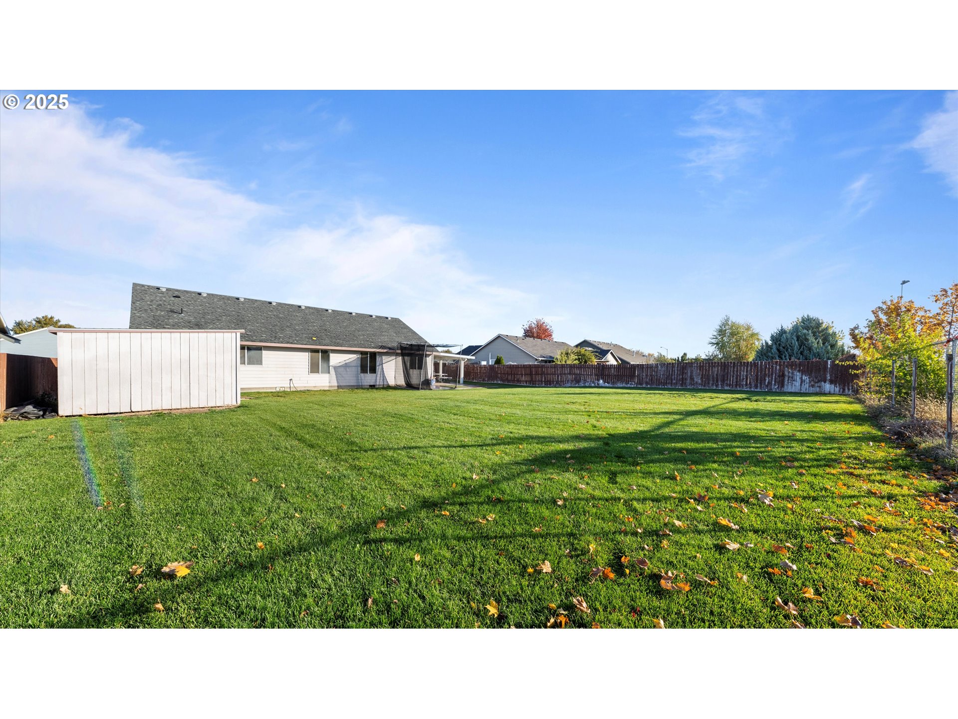 751 West Joseph Avenue Hermiston, OR 97838 - Photo 16 of 17 a open area with grassy field