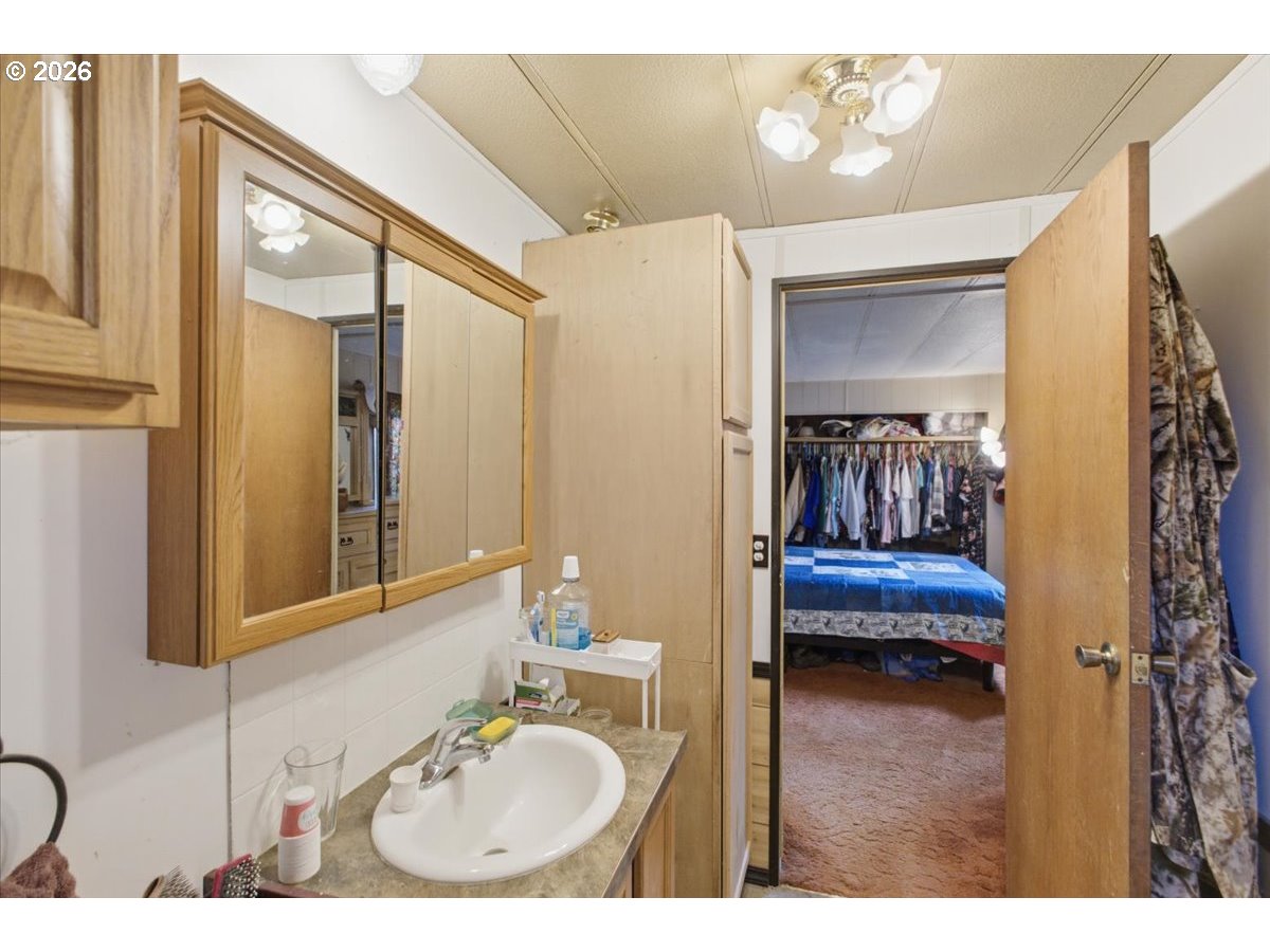30271 Horseshoe Loop Lebanon, OR 97355 - Photo 21 of 40 Gallery Image 21