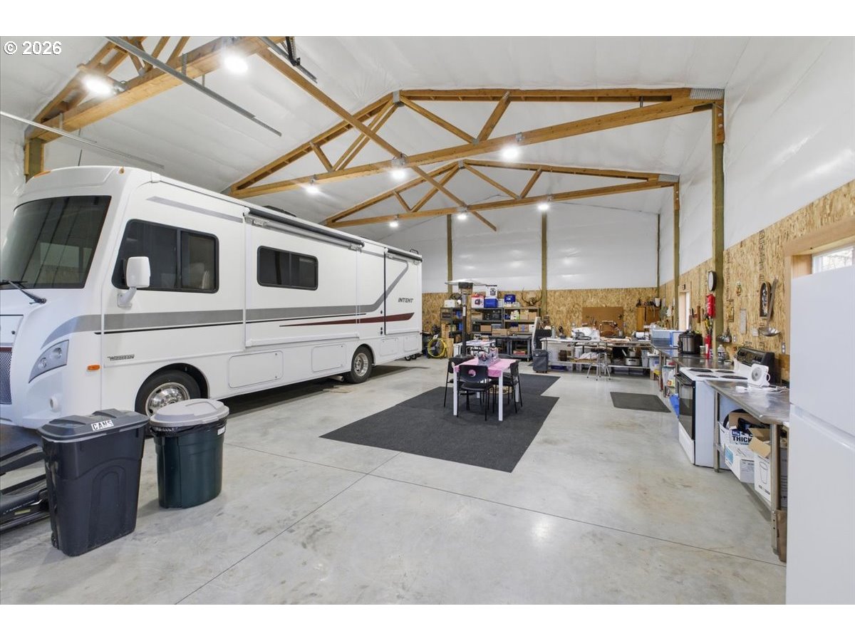 30271 Horseshoe Loop Lebanon, OR 97355 - Photo 4 of 40 Gallery Image 4