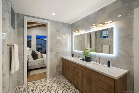 $5,350,000 | 466 Westbourne Street, La Jolla, CA 92037