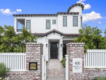 $5,350,000 | 466 Westbourne Street, La Jolla, CA 92037