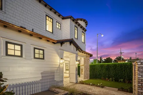 $5,350,000 | 466 Westbourne Street, La Jolla, CA 92037